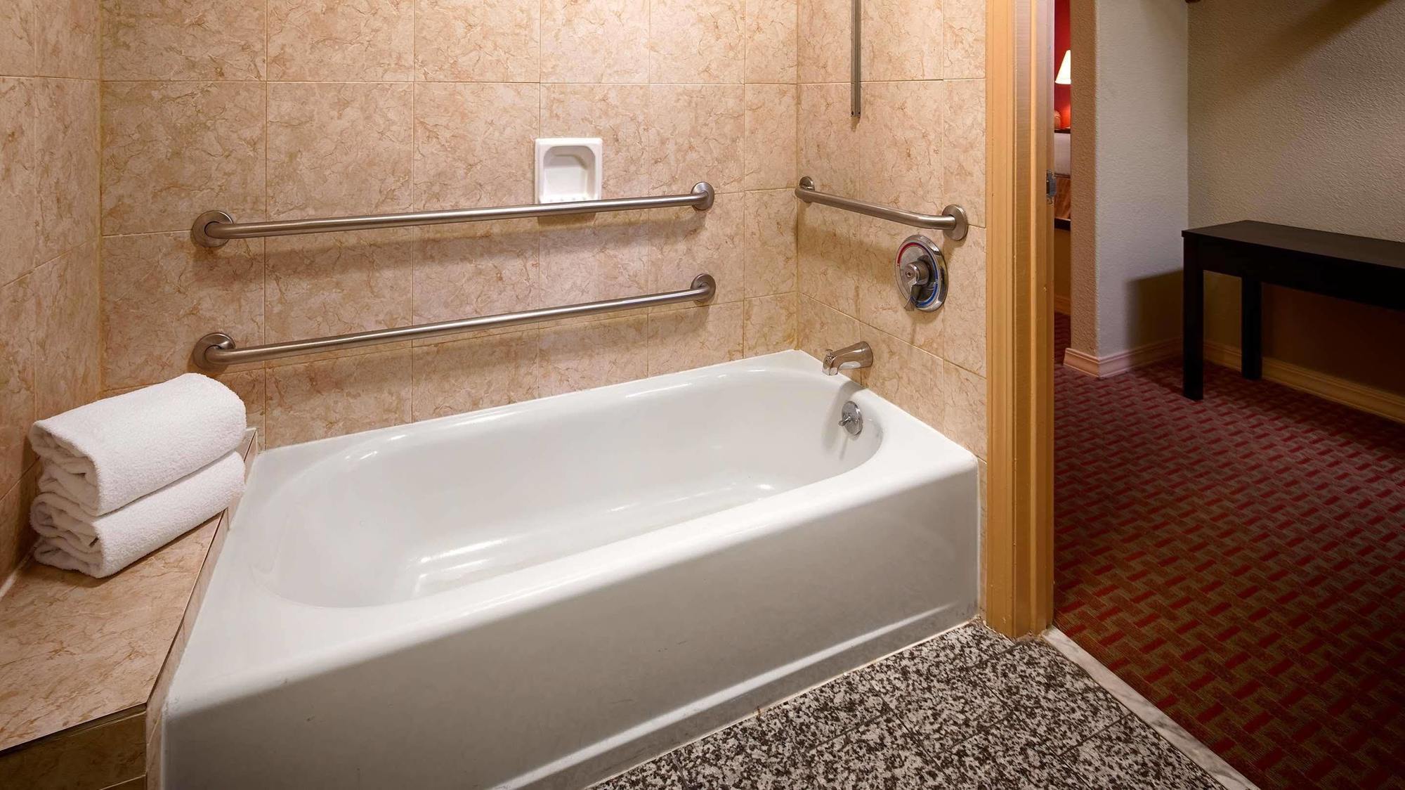 Best Western Airport Inn Монро Экстерьер фото